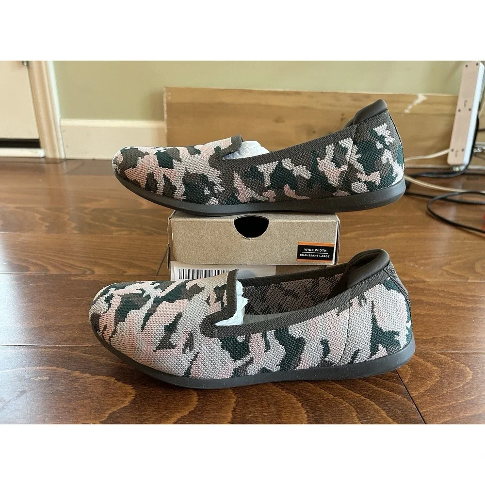CLARKS Cloudsteppers 5.5 M Fabric Carly‎ Dream Flats, Pink Combi Camo NEW